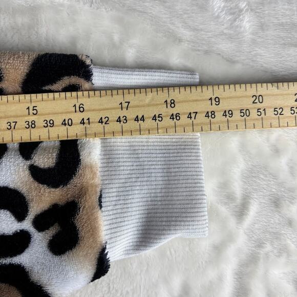 Secret Treasures Lounge / Pajama Set Women's 2X Fleece Jaguar Leopard Print - Picture 4 of 13